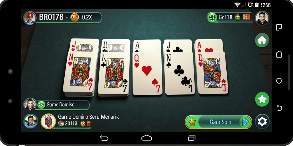 Menampilkan gameplay seru domino dengan banyak variasi.
